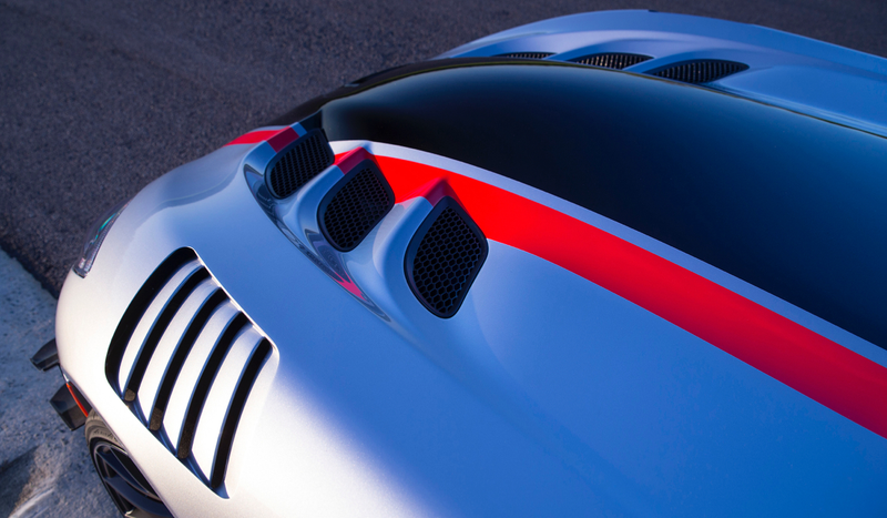 Illustration for article titled 2016 Dodge Viper ACR: The Unscripted Racer Review